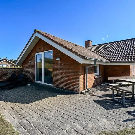 Semesterbostad House With Whirlpool And Sauna - Sj517